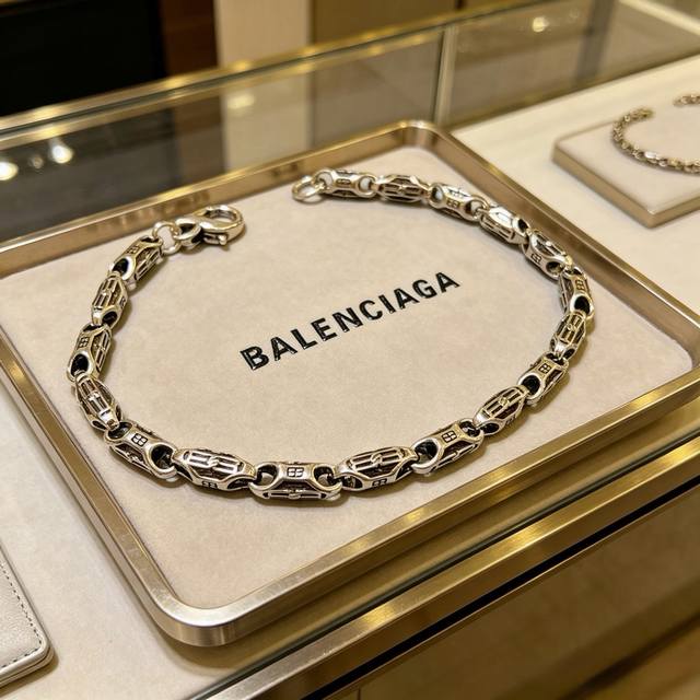 p120。 原单货新品 巴黎世家手链Balenciaga手链专柜一致巴黎世家手链 男士火爆款出货 设计独特 前卫 男士必备！码数18 20 22 24Cm