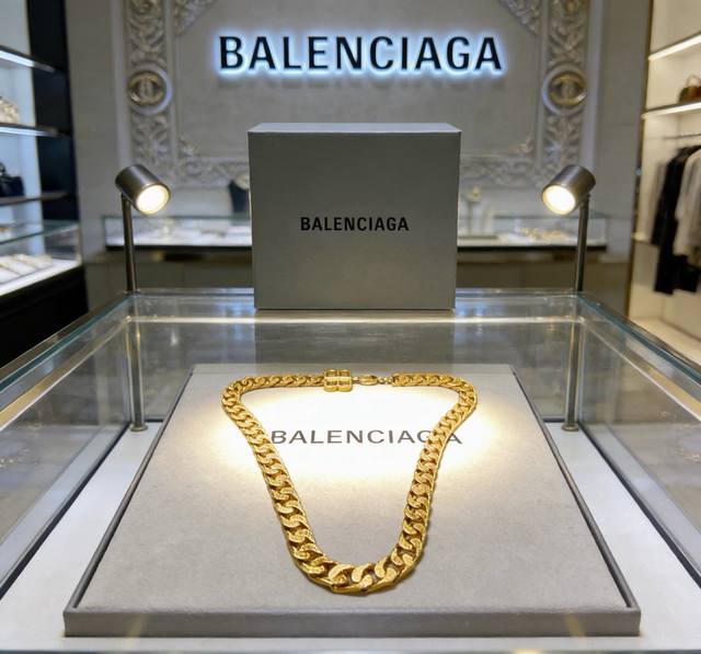 p160 原单货新品 巴黎世家项链 Balenciaga 新款项链专柜一致 细节做工精细 每个细节流程到位 设计工艺精细 火爆款出货 设计独特 黄金风格 巴黎世