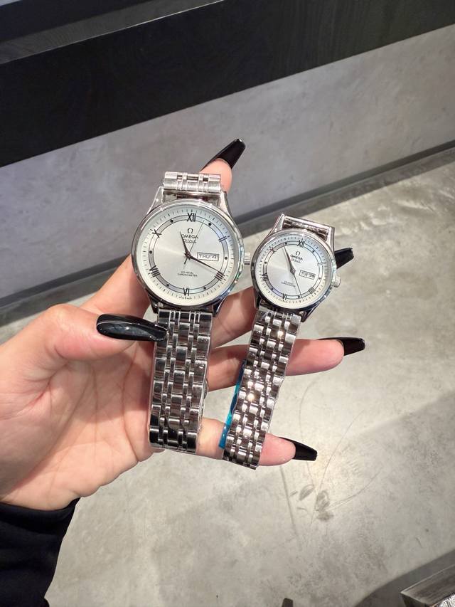 White 230 Gold 330 Omega - Omega's latest exquisite couple's quartz watch, styli