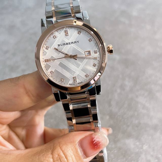 520 Burberry Urban Collection Imported Quartz Watch, British Style, Exquisite Cr