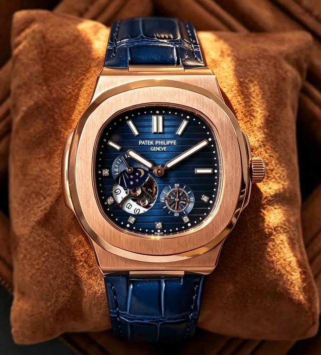 The gold and silver version (p1040) with moon phase movement, V11, has arrived w
